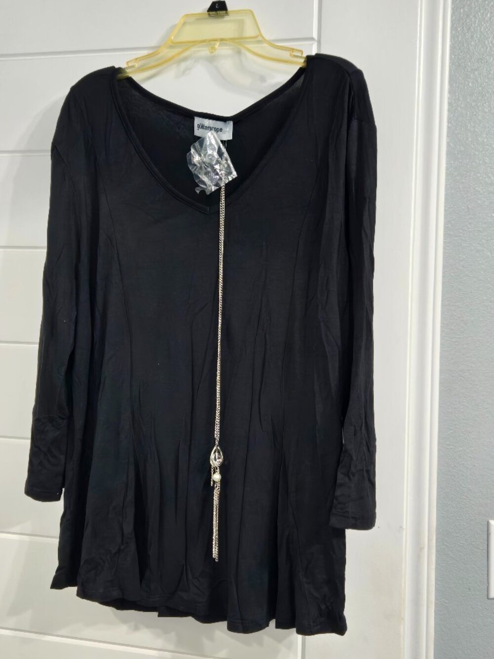 NWOT Glitterscape Women's Large Black Blouse with a removable necklace